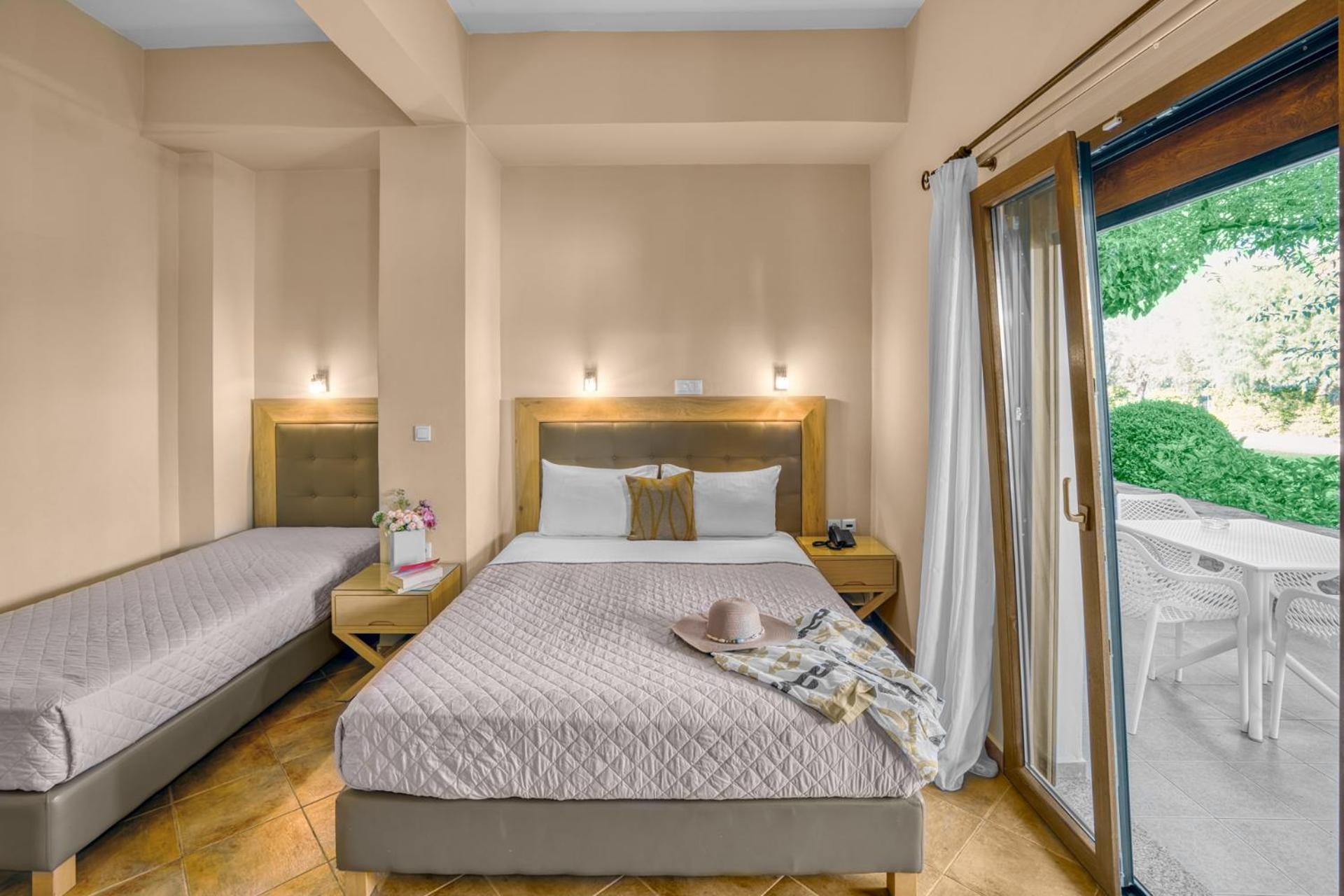 Platy Beach Hotel Luaran gambar