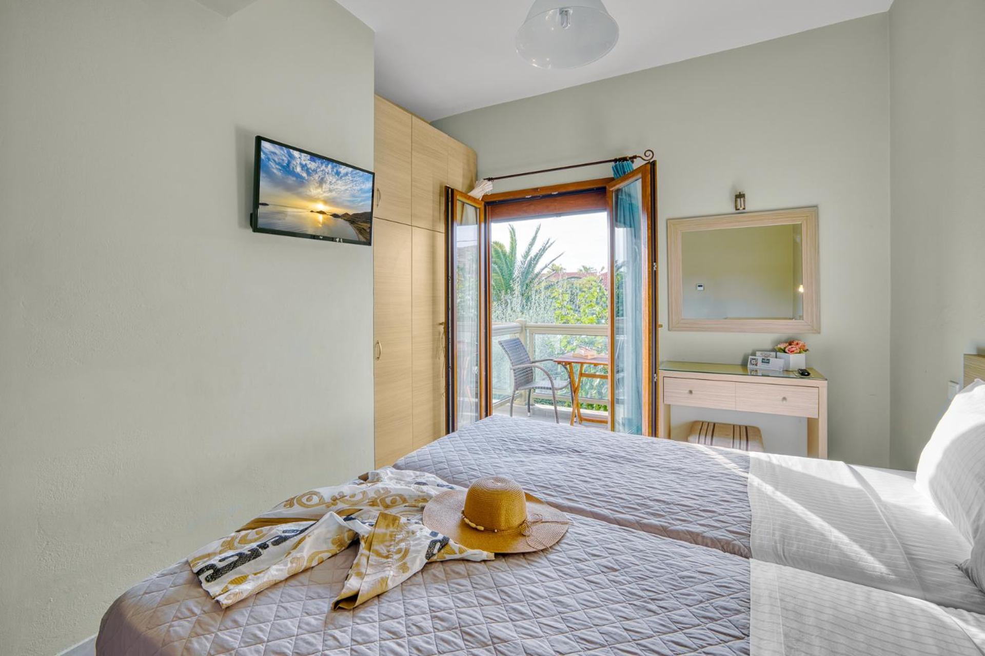 Platy Beach Hotel Luaran gambar